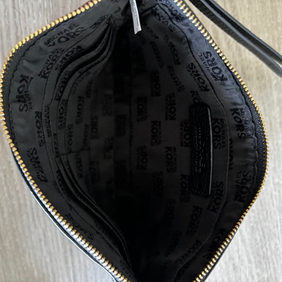 Michael Kors Fulton Large Leather Zip Clutch (Black) - Picture 4 of 6